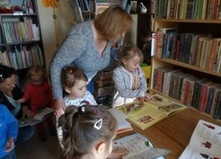 Zdjęcie z galerii: 032_2016 Motylki w bibliotece