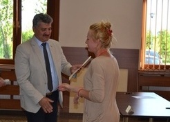 Zdjęcie z galerii: 2014.05.30. I Gminne Dyktando dla Dorosłych