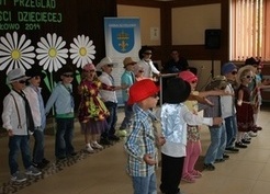 Zdjęcie z galerii: 2014.06.13. XIII Gminny Przegląd Twórczości Dziecięcej