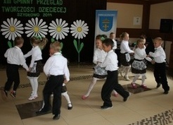 Zdjęcie z galerii: 2014.06.13. XIII Gminny Przegląd Twórczości Dziecięcej
